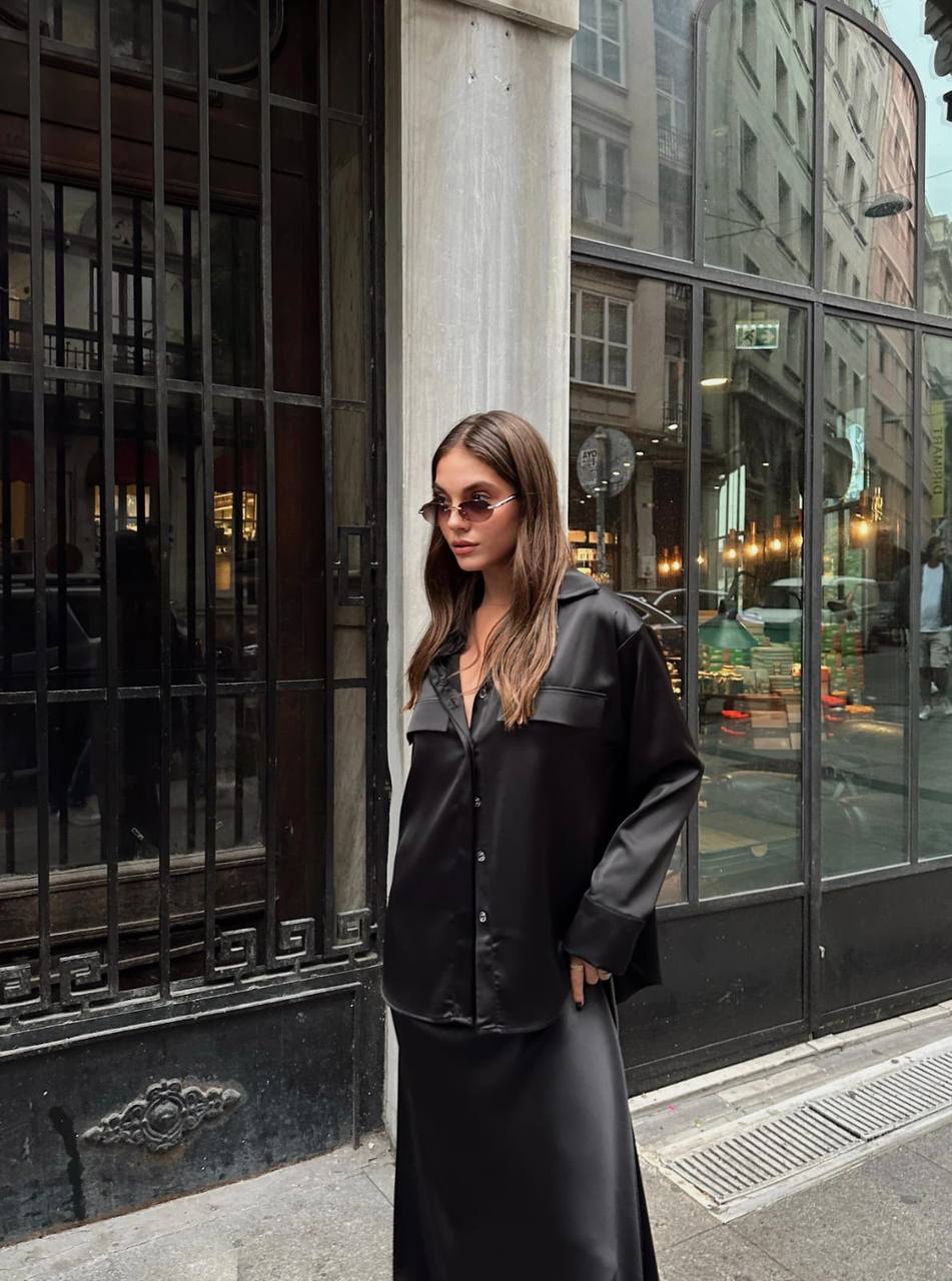 Chemise satinée Noire